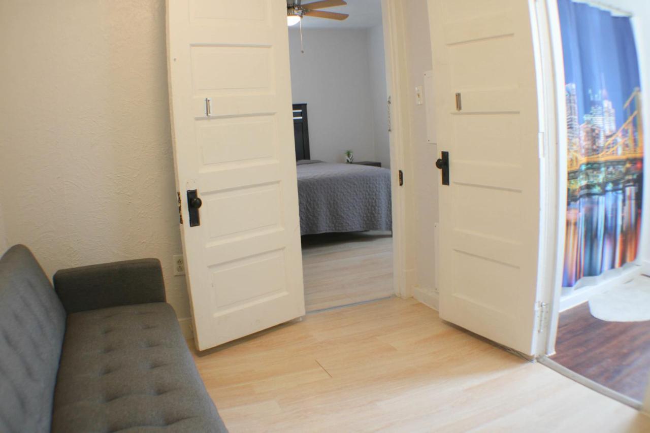 3 Bedroom Southside Pad - Sleeps 8 - Amazing Location 피츠버그 외부 사진